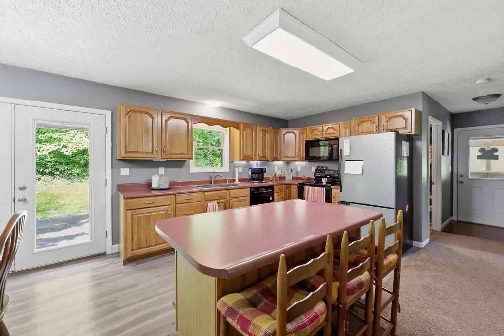 101 Gene White Lane Morehead KY 40351