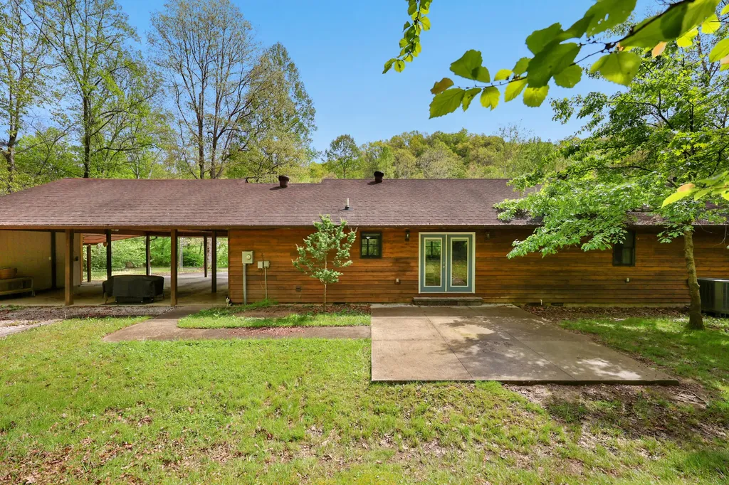 101 Gene White Lane Morehead KY 40351