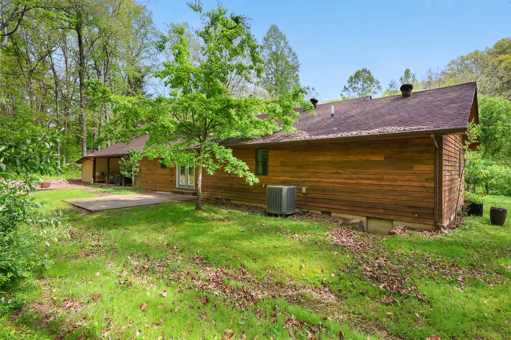 101 Gene White Lane Morehead KY 40351