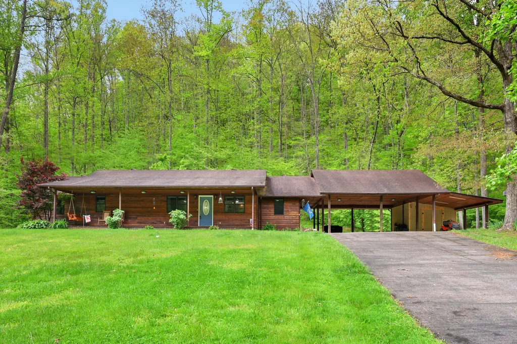 101 Gene White Lane Morehead KY 40351