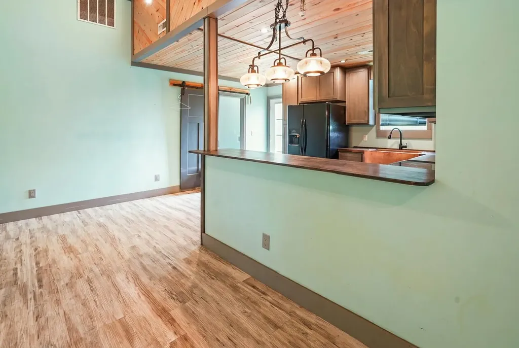 483 Kentucky 70 Eubank KY 42567
