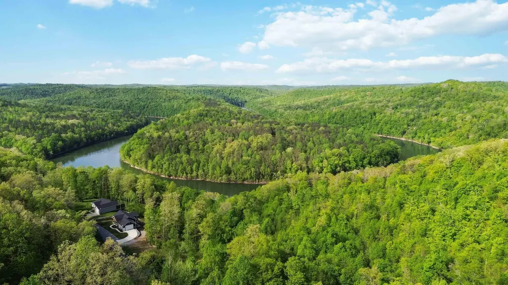 570 Indian Creek Burnside KY 42519
