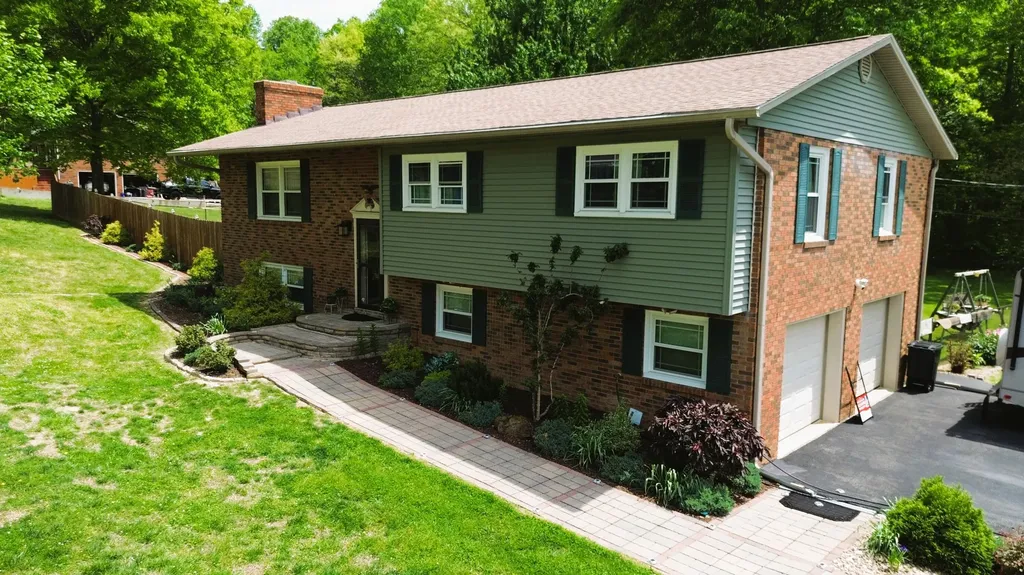 140 Tuit Acres Drive Corbin KY 40701
