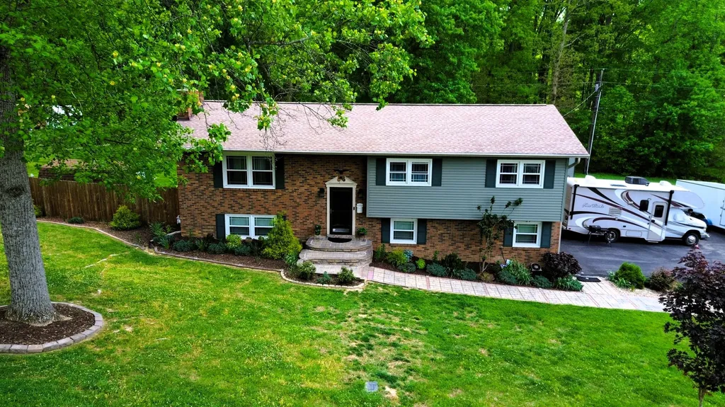 140 Tuit Acres Drive Corbin KY 40701