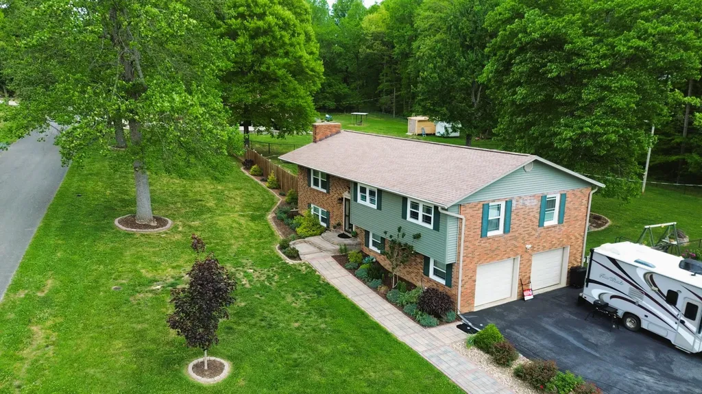 140 Tuit Acres Drive Corbin KY 40701