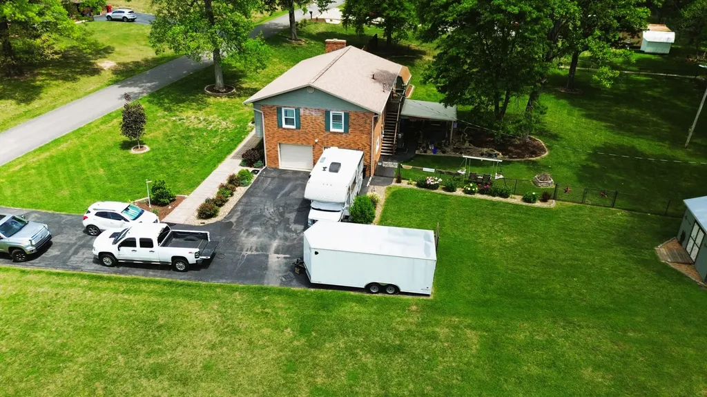 140 Tuit Acres Drive Corbin KY 40701