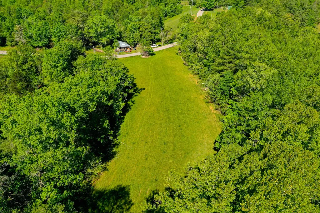 7777 State Highway 2016 Beattyville KY 41311