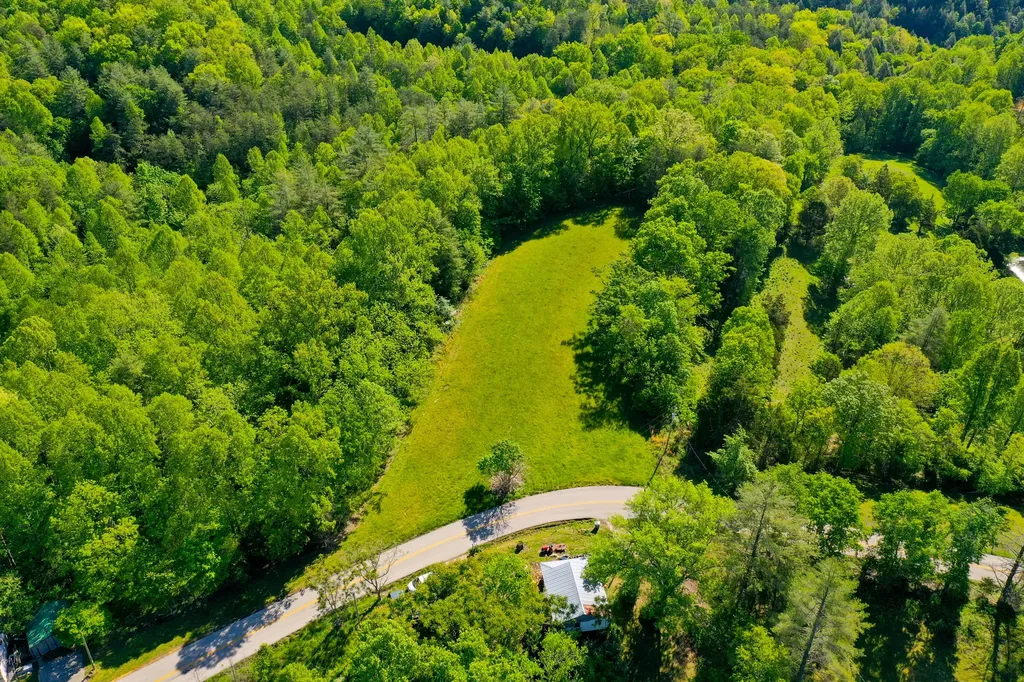 7777 State Highway 2016 Beattyville KY 41311