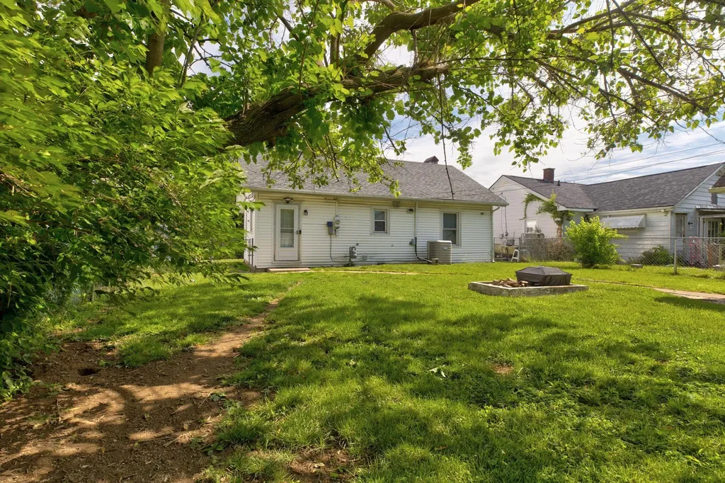 22 Magnolia Street Winchester KY 40391