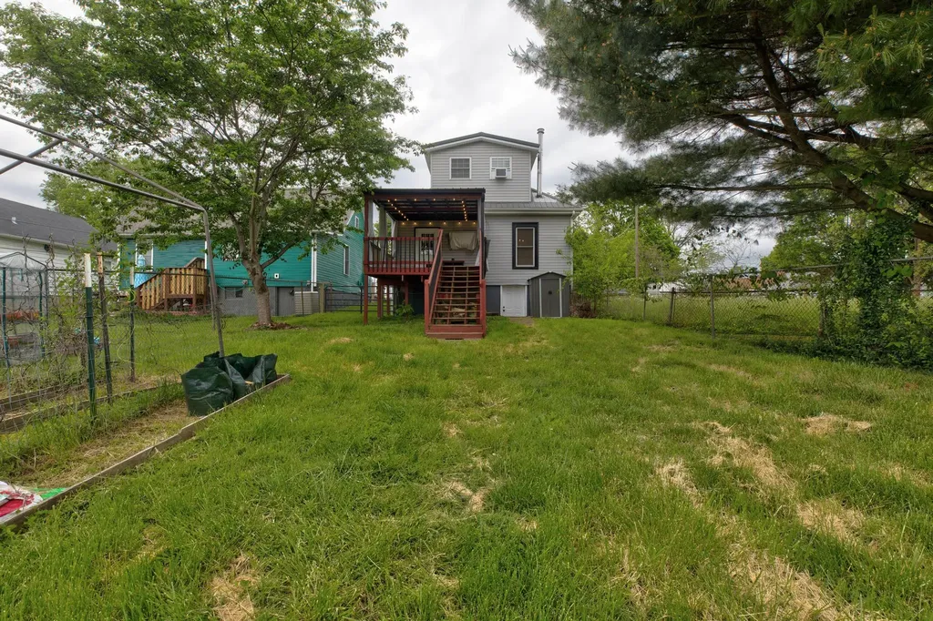 1920 Brent Street Paris KY 40361