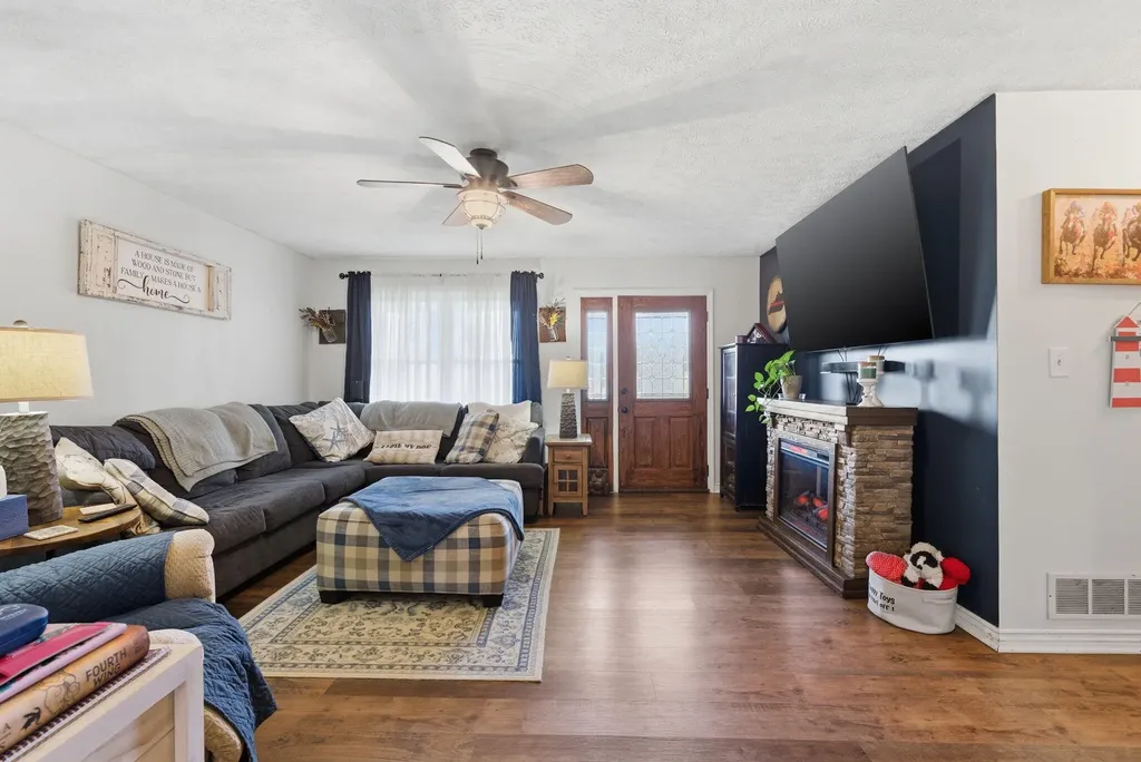 3874 Grays Run Pike Cynthiana KY 41031