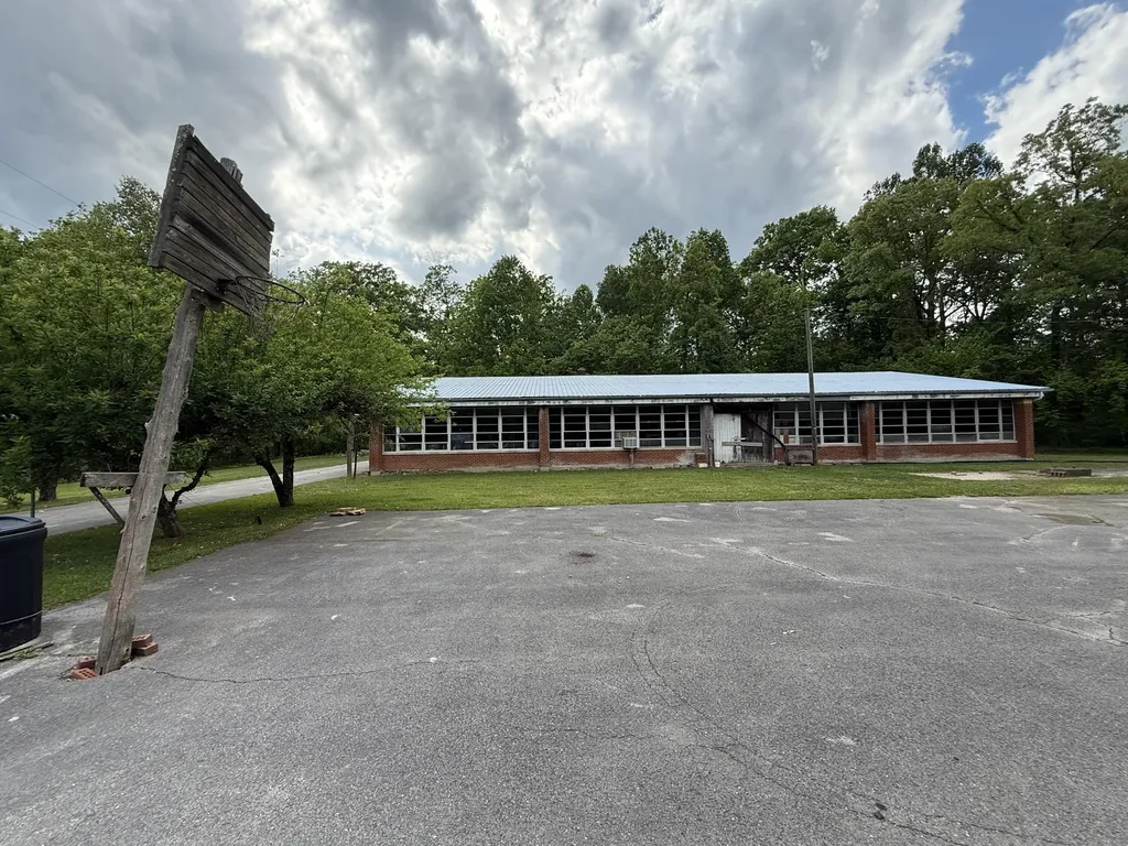 100 Nolan Lane Somerset KY 42501