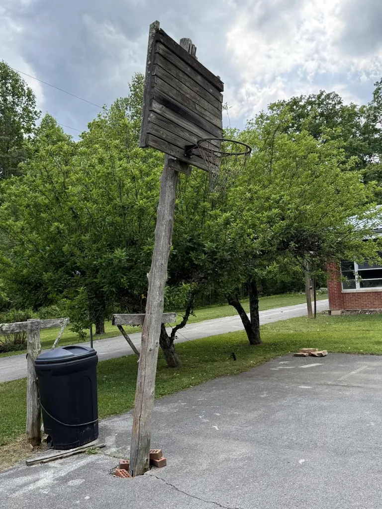 100 Nolan Lane Somerset KY 42501