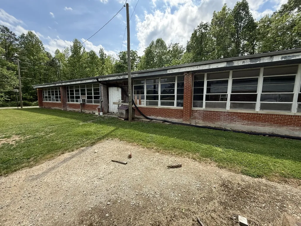 100 Nolan Lane Somerset KY 42501
