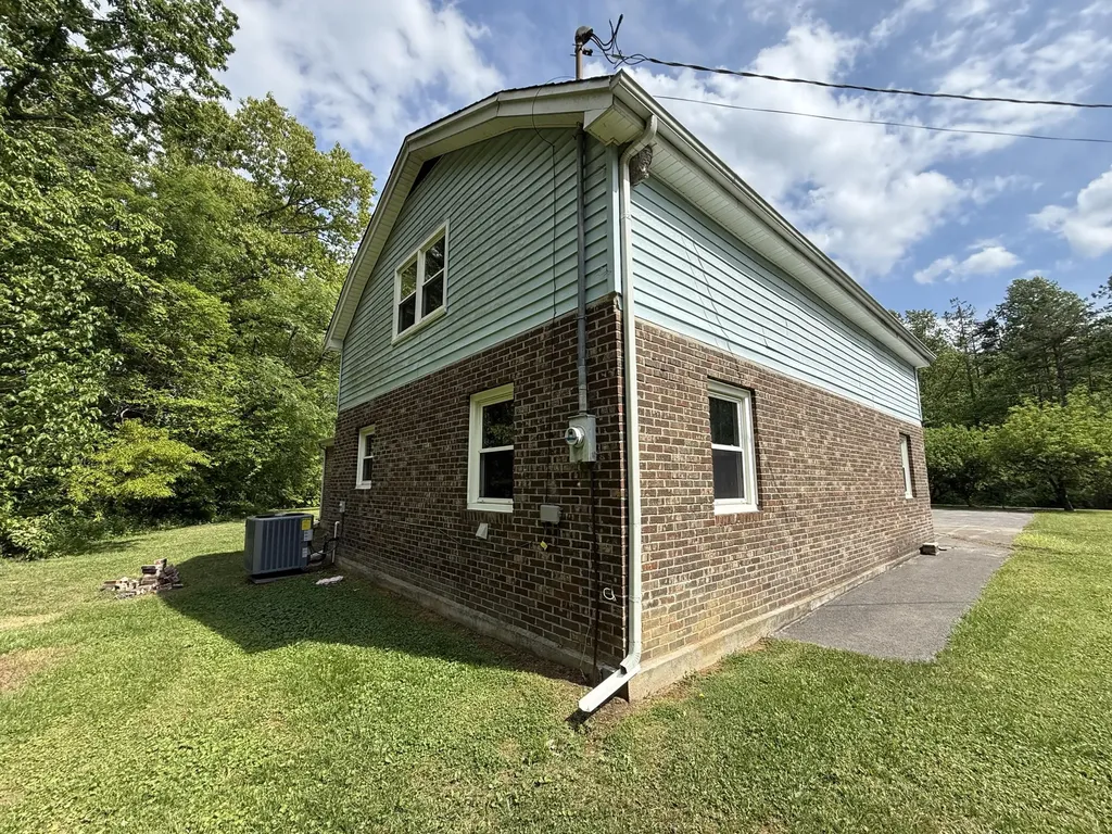 100 Nolan Lane Somerset KY 42501