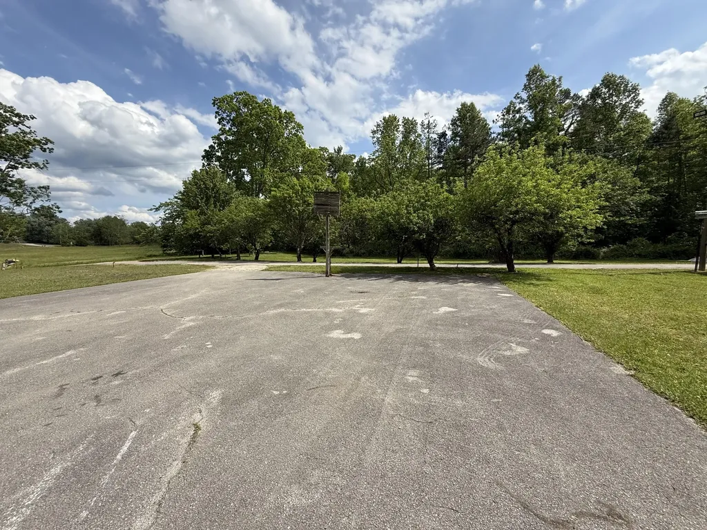 100 Nolan Lane Somerset KY 42501