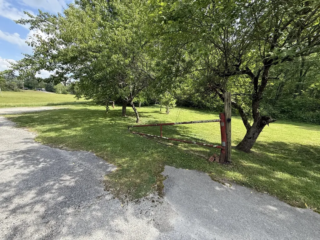 100 Nolan Lane Somerset KY 42501