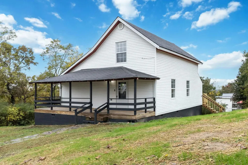 96 Kinne Street Stearns KY 42647