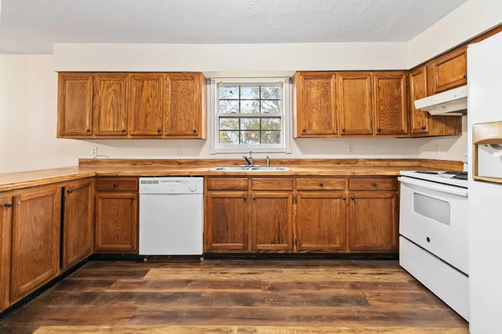 96 Kinne Street Stearns KY 42647