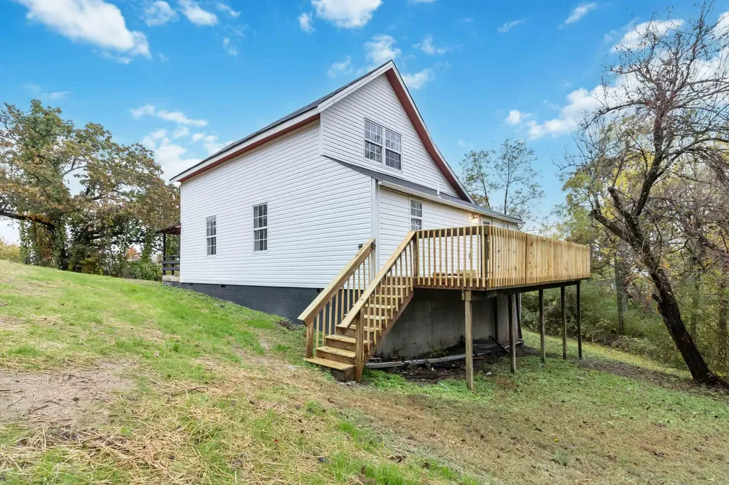 96 Kinne Street Stearns KY 42647