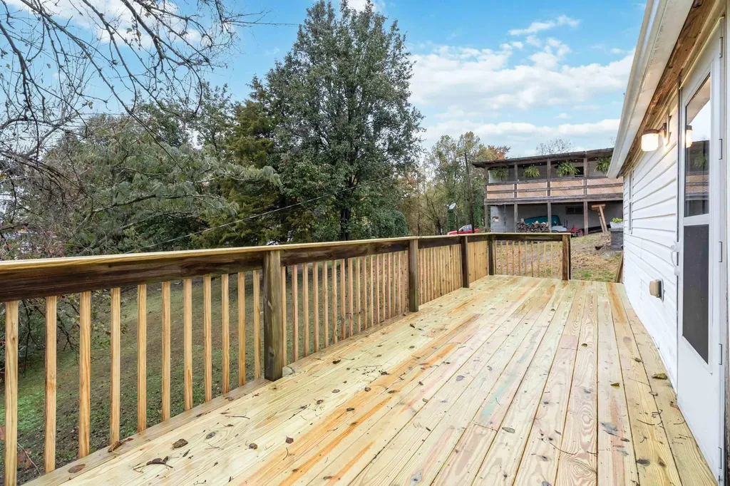 96 Kinne Street Stearns KY 42647