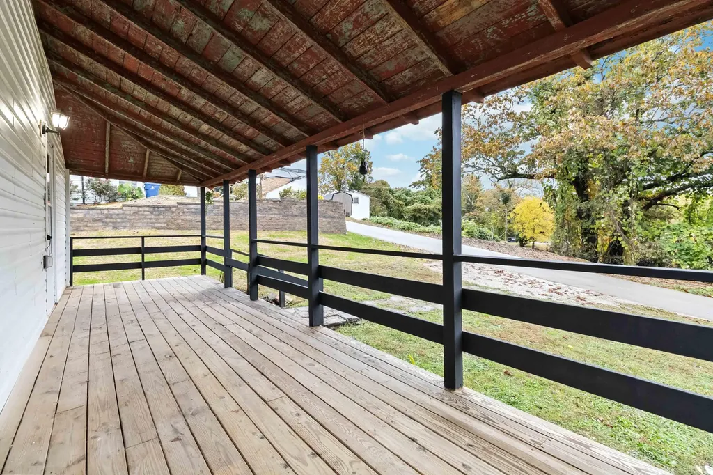 96 Kinne Street Stearns KY 42647