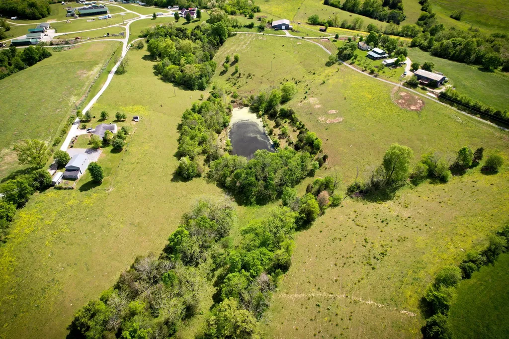 275 Teal Moon Trace Flemingsburg KY 41041