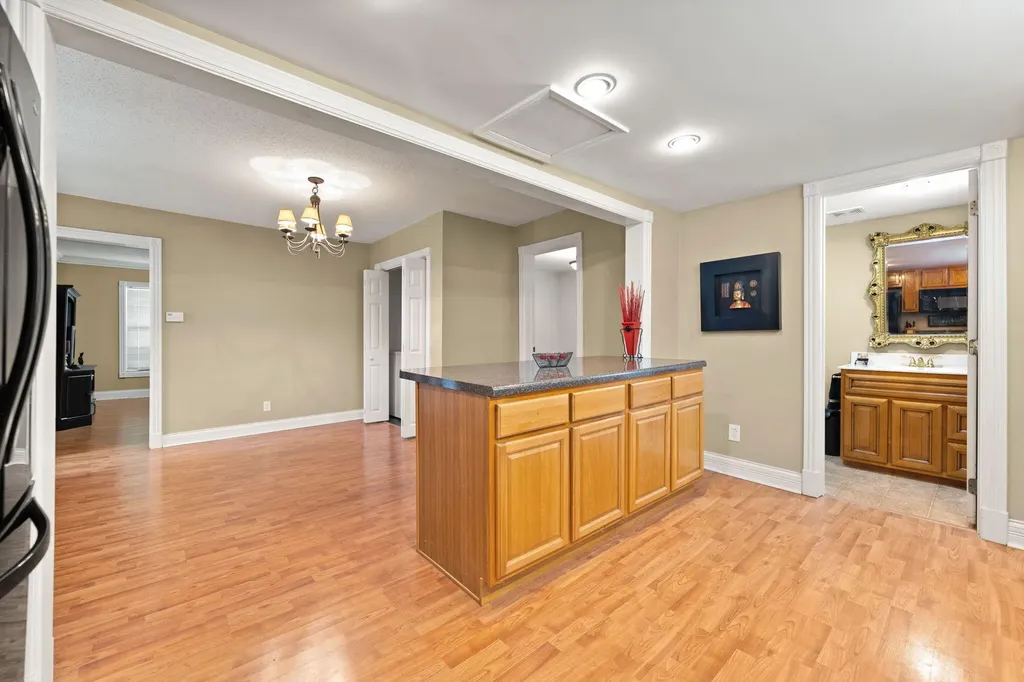 221 Earl Ross Road Stearns KY 42647