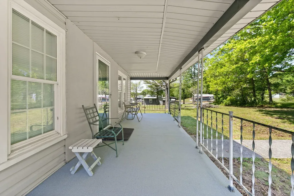 221 Earl Ross Road Stearns KY 42647