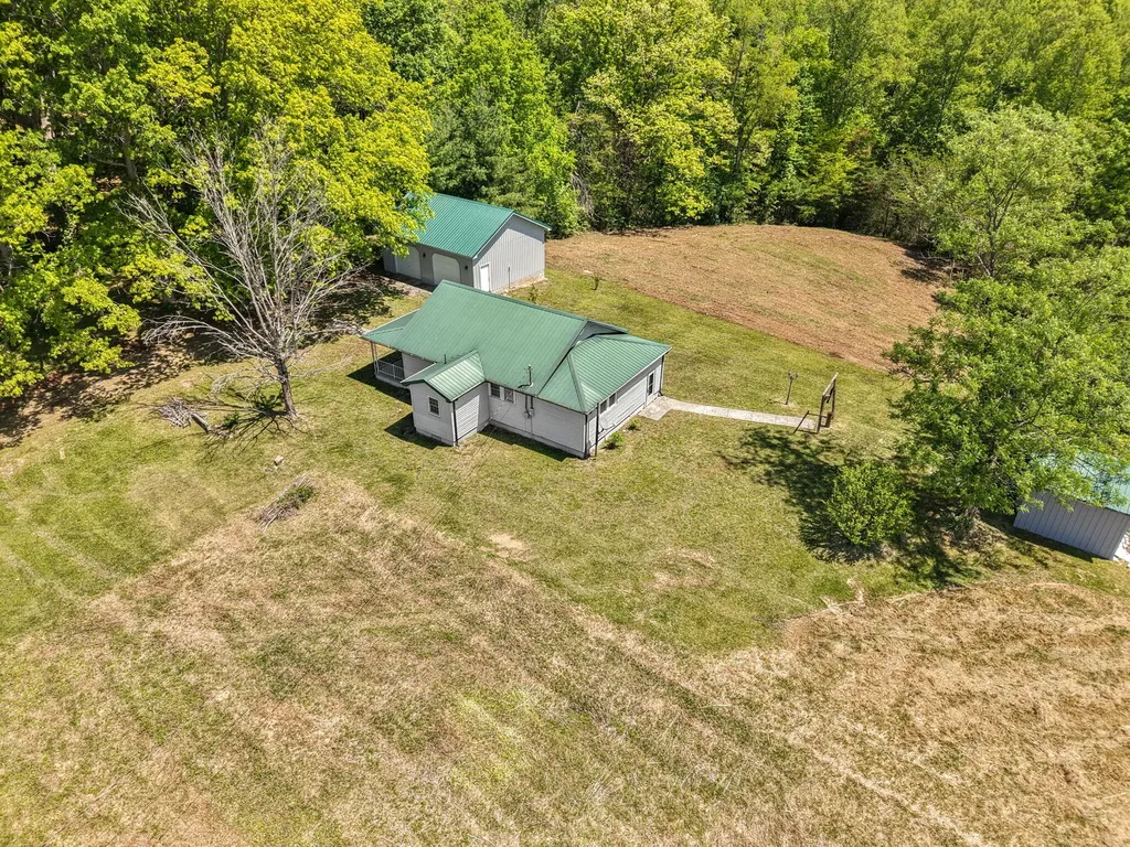 221 Earl Ross Road Stearns KY 42647