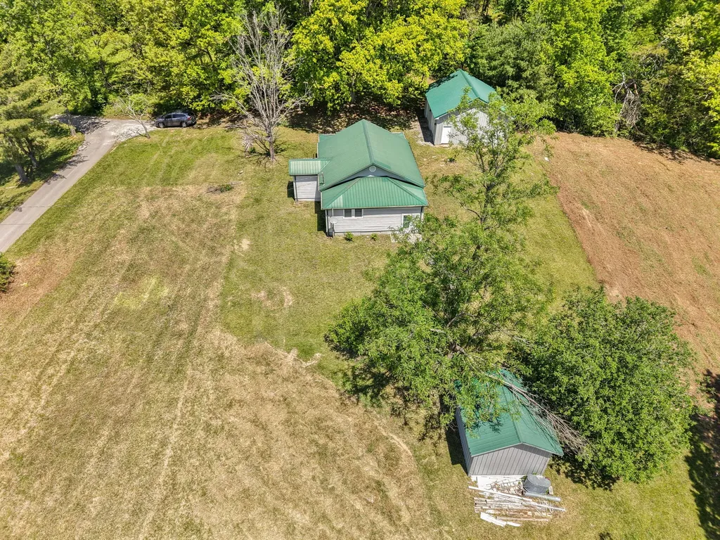221 Earl Ross Road Stearns KY 42647