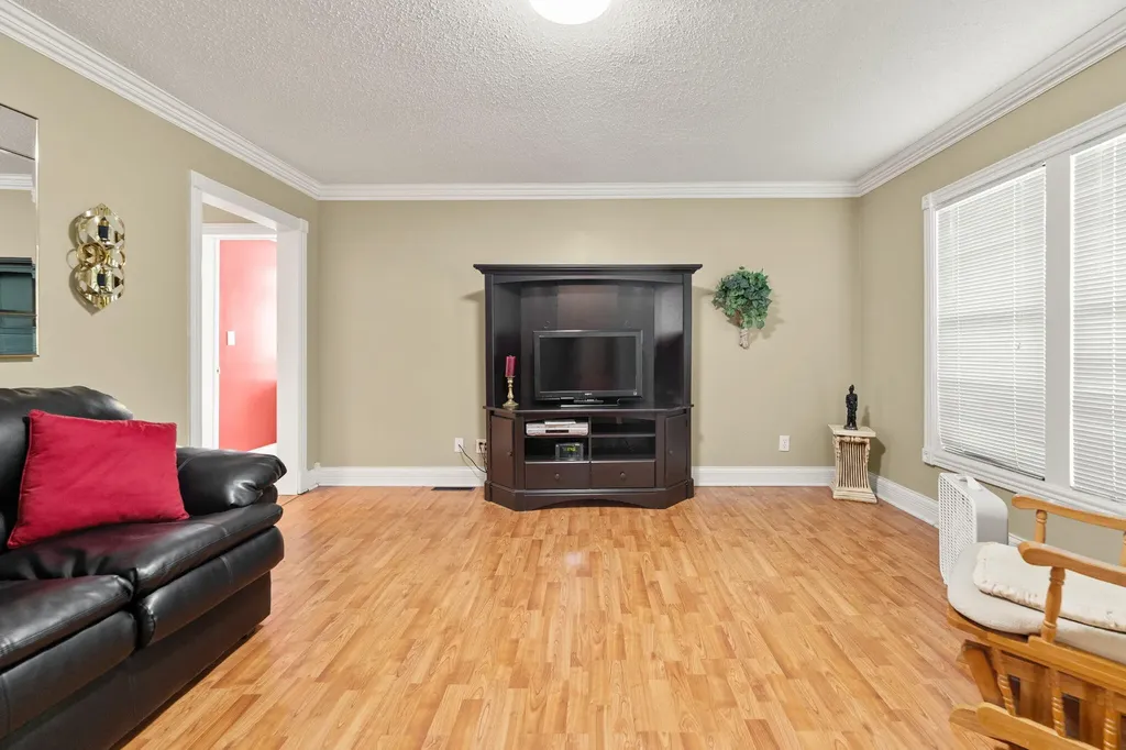 221 Earl Ross Road Stearns KY 42647
