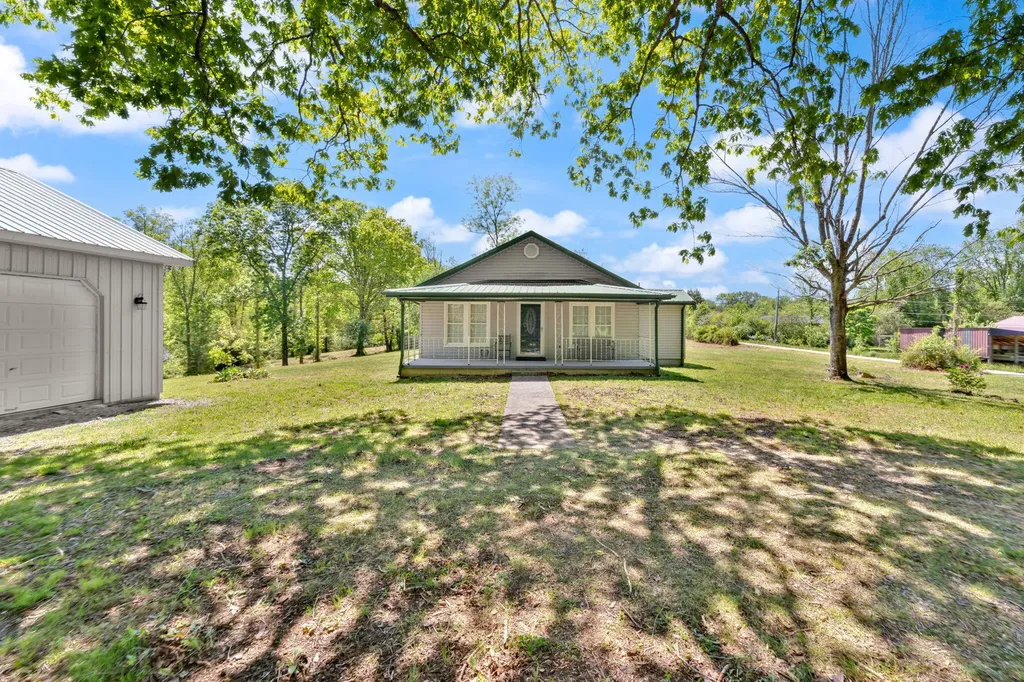 221 Earl Ross Road Stearns KY 42647