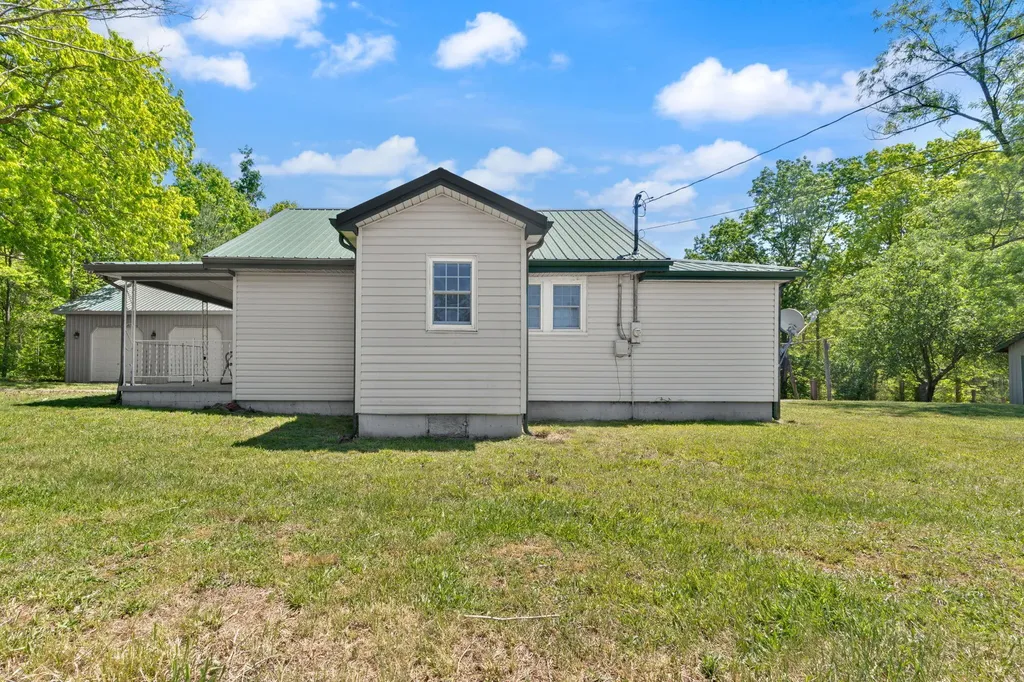 221 Earl Ross Road Stearns KY 42647
