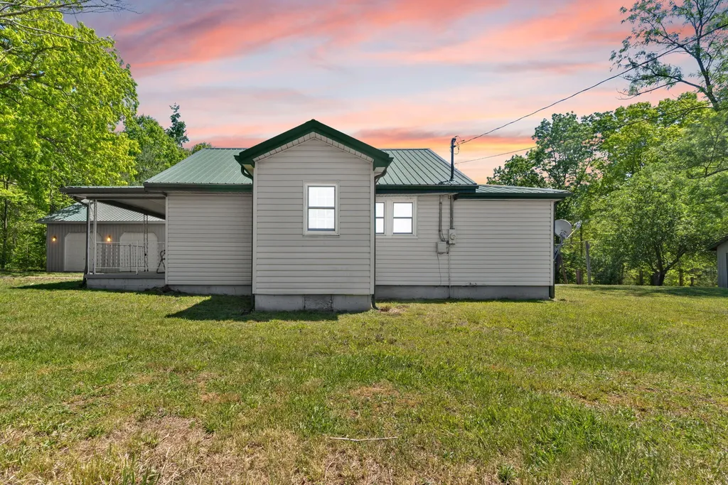 221 Earl Ross Road Stearns KY 42647