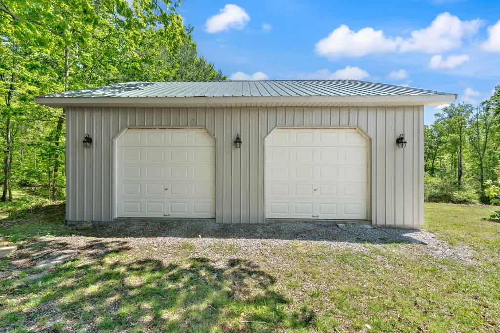 221 Earl Ross Road Stearns KY 42647