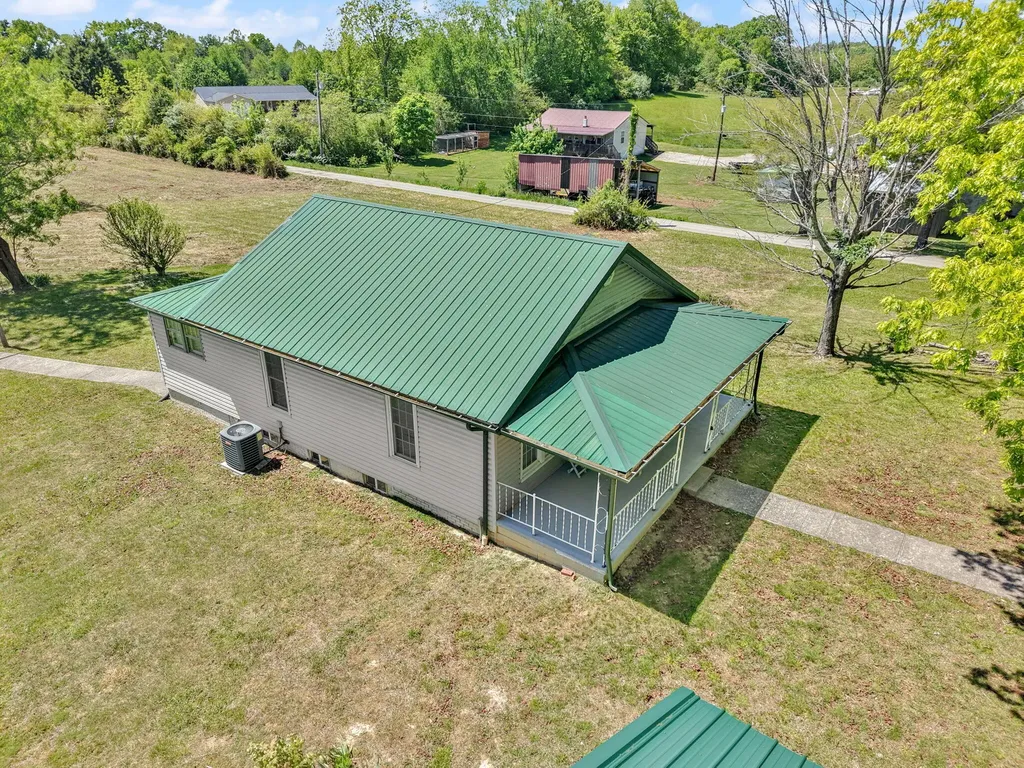 221 Earl Ross Road Stearns KY 42647