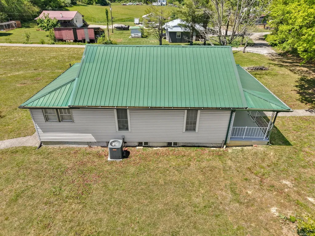221 Earl Ross Road Stearns KY 42647