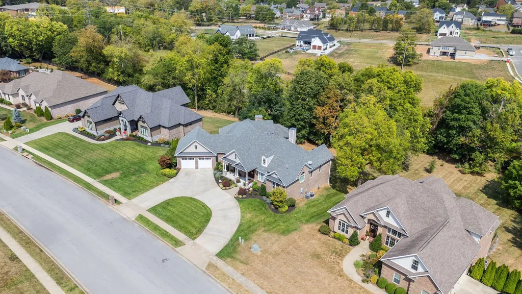 613 Old Coach Road Nicholasville KY 40356