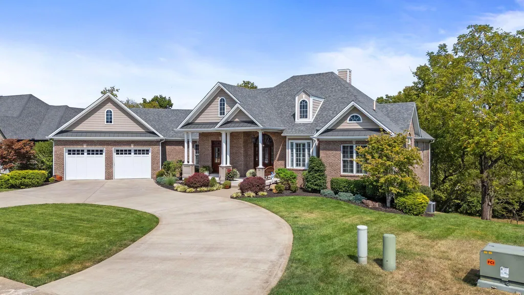 613 Old Coach Road Nicholasville KY 40356