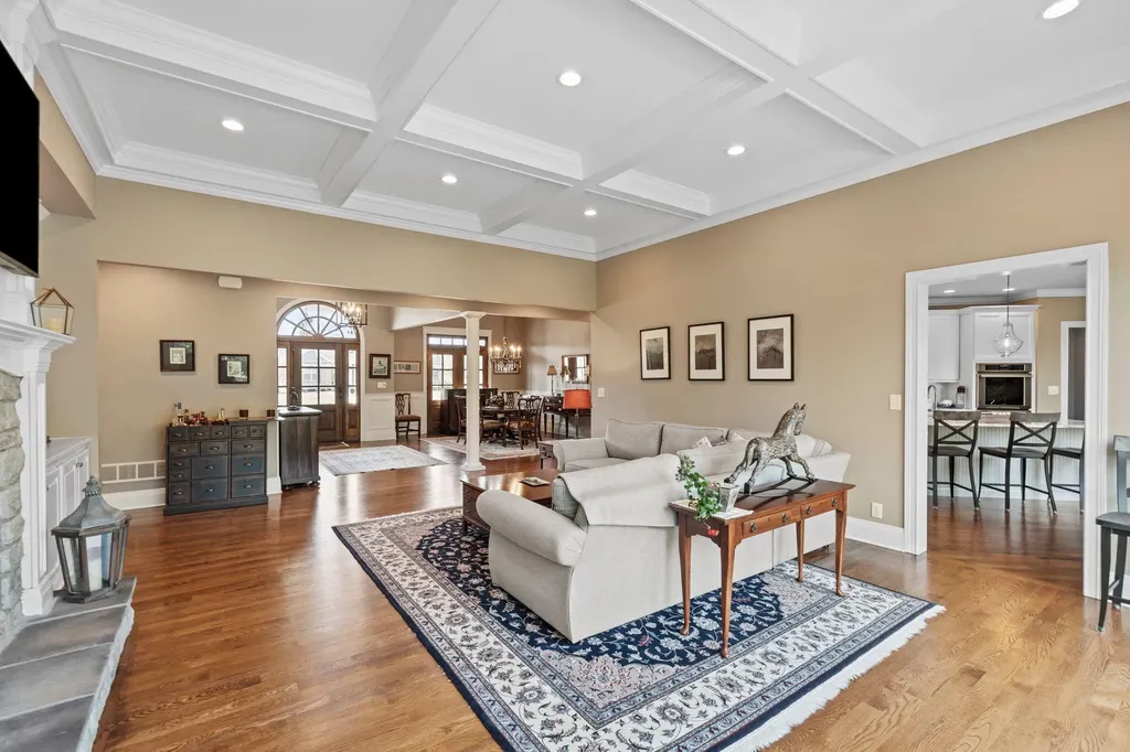 613 Old Coach Road Nicholasville KY 40356