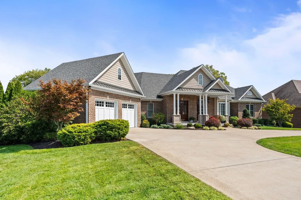 613 Old Coach Road Nicholasville KY 40356