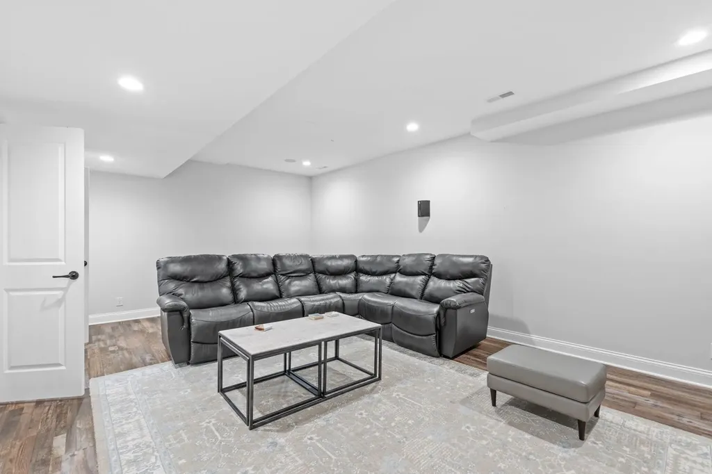 613 Old Coach Road Nicholasville KY 40356