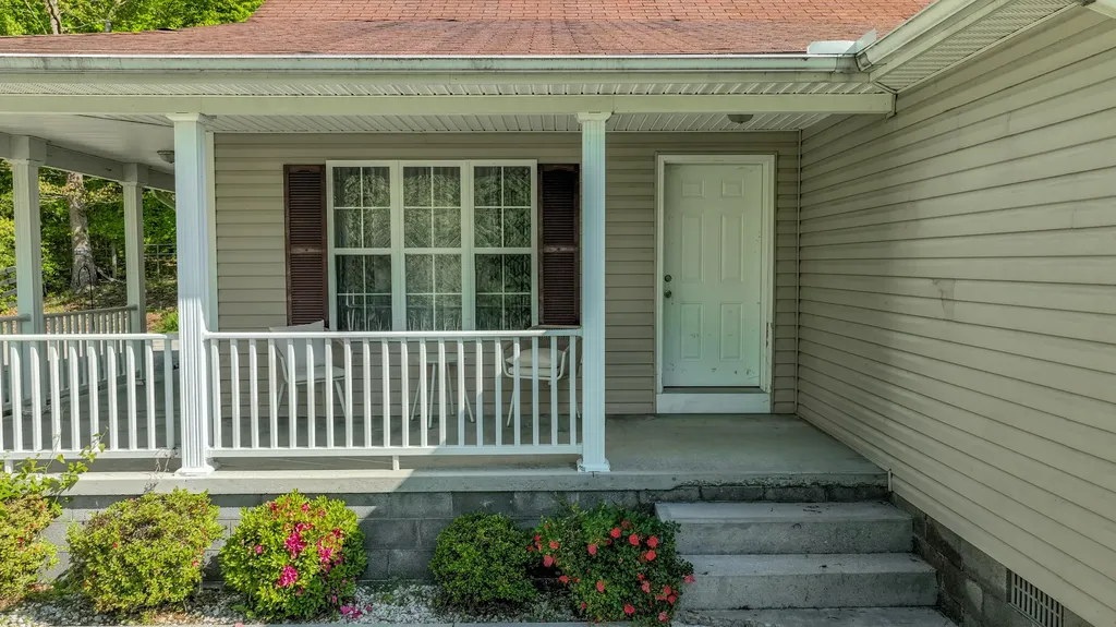 6111 N Wilderness Road Mt Vernon KY 40456