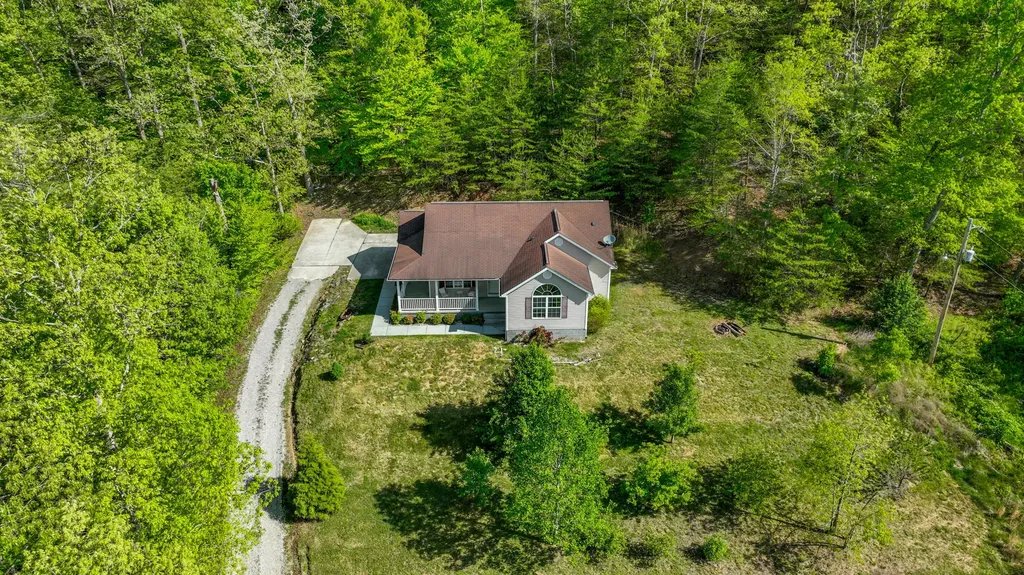 6111 N Wilderness Road Mt Vernon KY 40456
