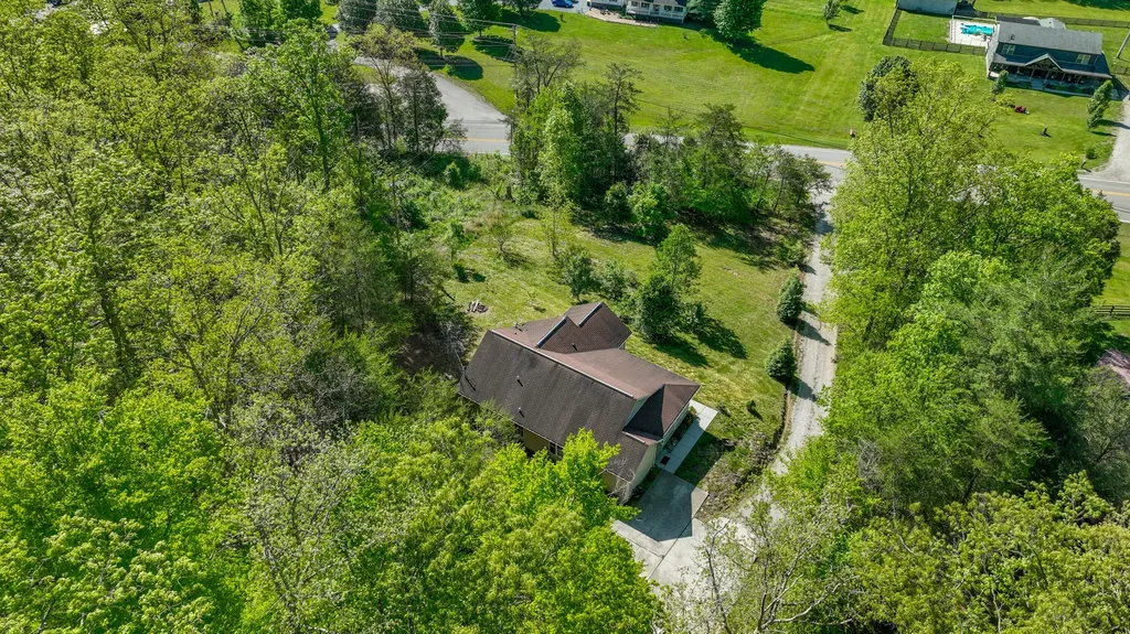 6111 N Wilderness Road Mt Vernon KY 40456