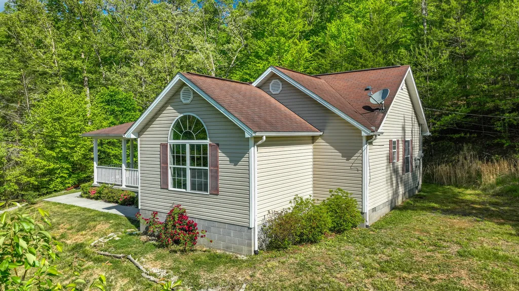 6111 N Wilderness Road Mt Vernon KY 40456