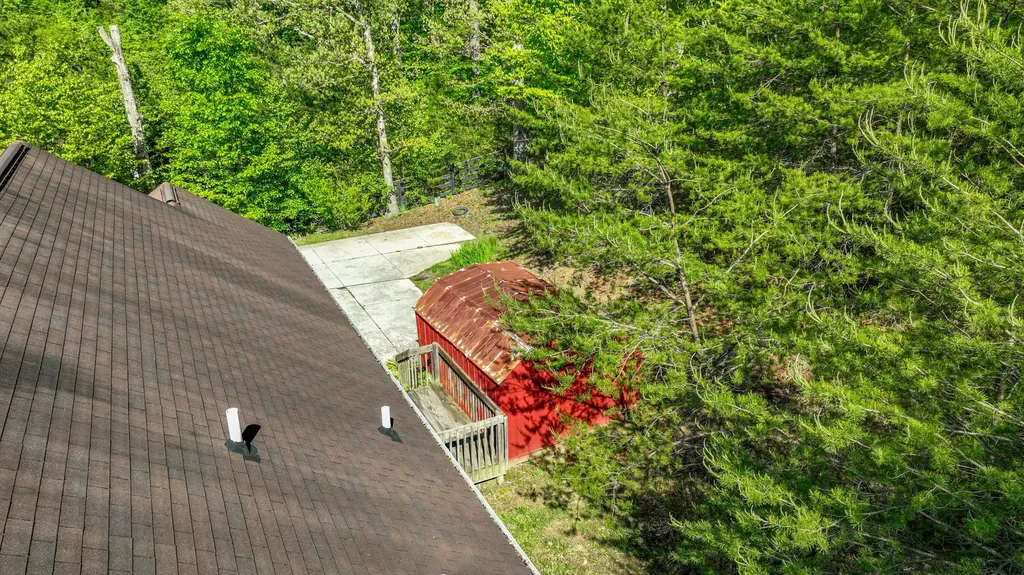 6111 N Wilderness Road Mt Vernon KY 40456