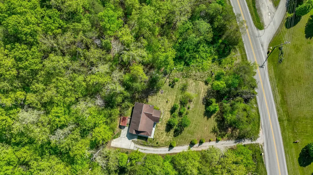 6111 N Wilderness Road Mt Vernon KY 40456