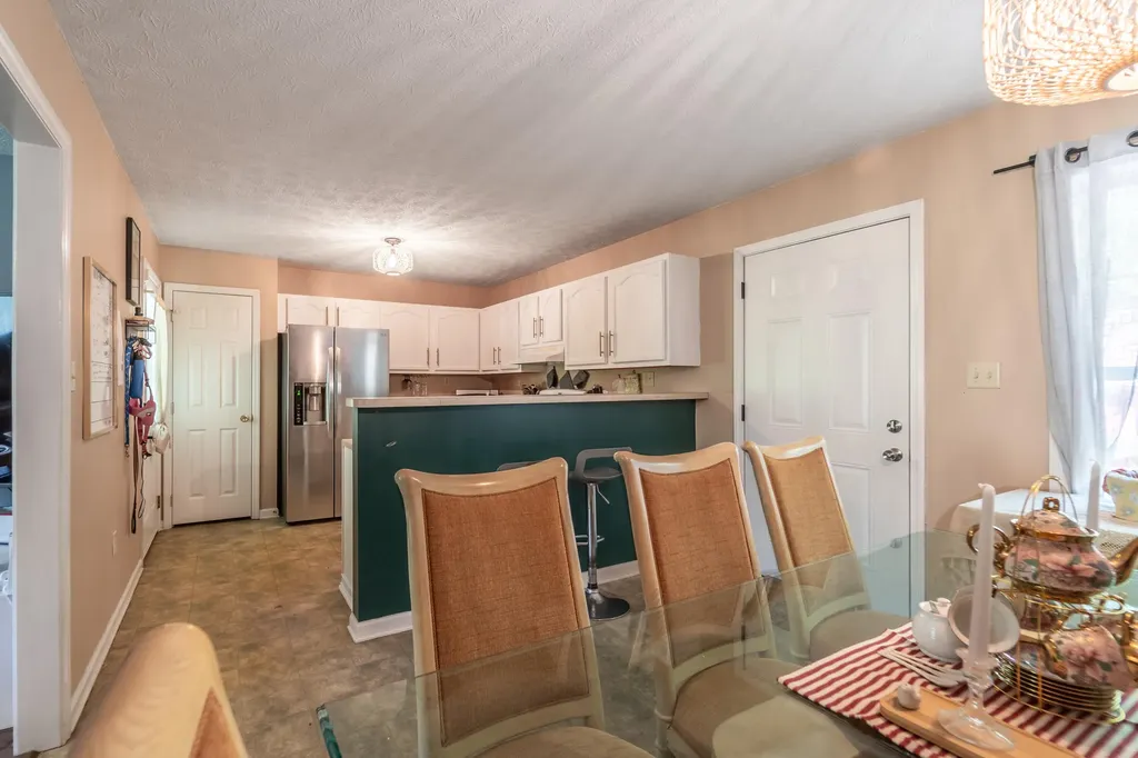 6111 N Wilderness Road Mt Vernon KY 40456